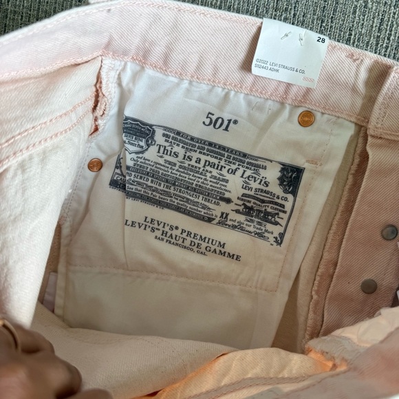 Levi's Pink Jean Shorts High-Waisted Cuffed Hem in Peach - Picture 8 of 10